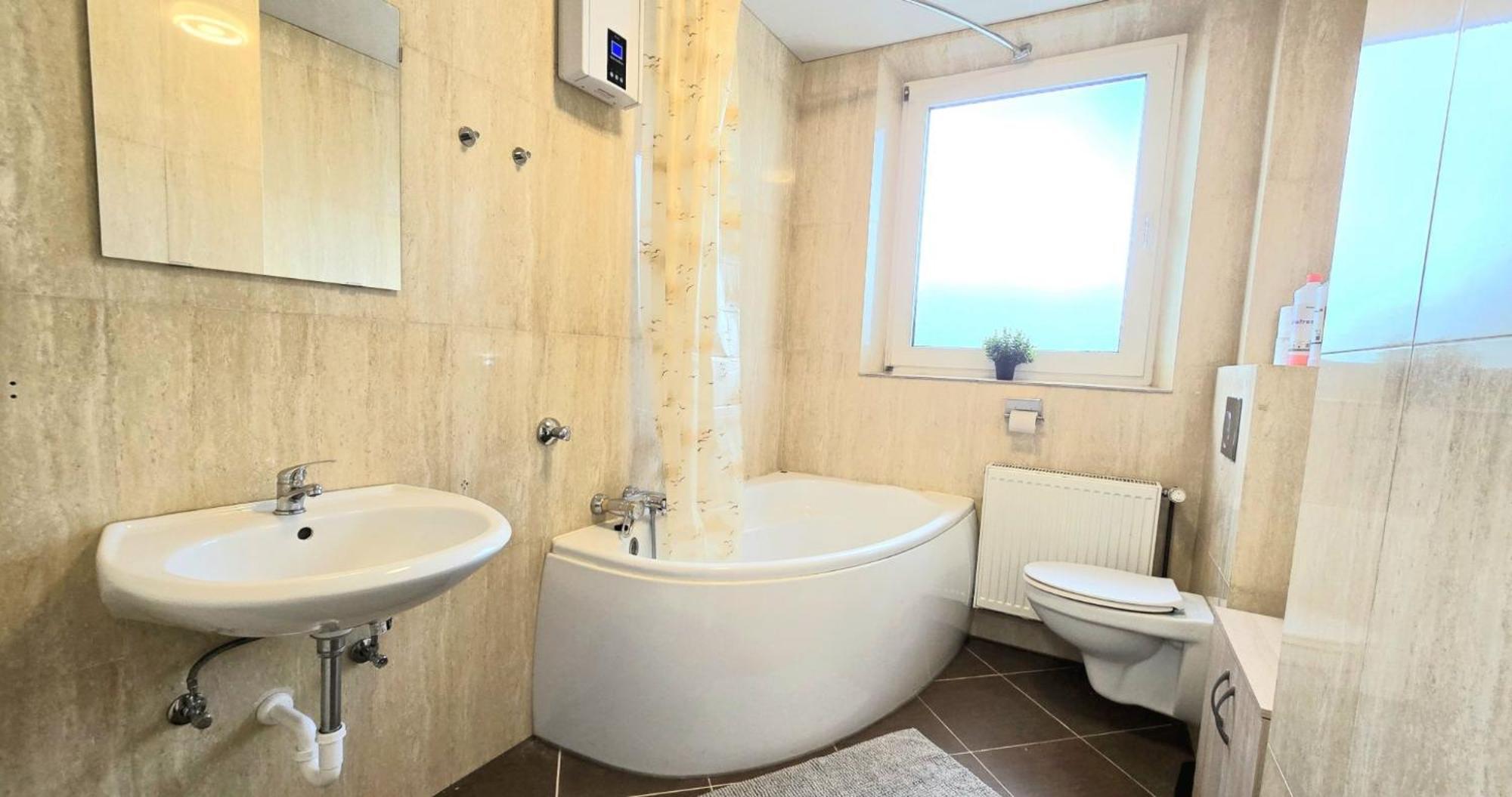 -Cs24- 4 Rooms Apartment With Rooftop - Ka02 Изерлон Экстерьер фото